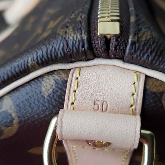 Louis Vuitton Monogram Keepall Bandouliere 50 - Picture 9 of 14